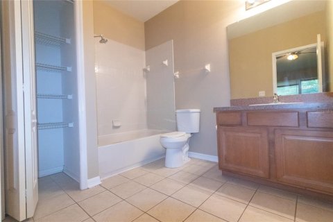 Townhouse in Tampa, Florida 2 bedrooms, 149.67 sq.m. № 1359887 - photo 17