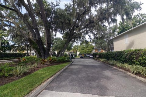 Townhouse in Tampa, Florida 2 bedrooms, 149.67 sq.m. № 1359887 - photo 27