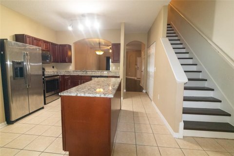 Townhouse in Tampa, Florida 2 bedrooms, 149.67 sq.m. № 1359887 - photo 3