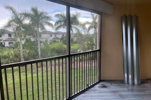 Condominio en venta en Miramar, Florida, 3 dormitorios, 99.41 m2 № 1141820 - foto 22