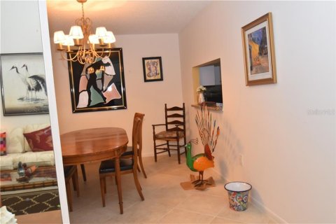 Condo in Sarasota, Florida, 3 bedrooms  № 667271 - photo 9