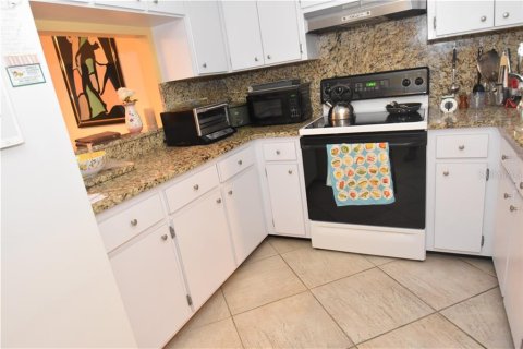 Condo in Sarasota, Florida, 3 bedrooms  № 667271 - photo 11