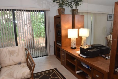 Condo in Sarasota, Florida, 3 bedrooms  № 667271 - photo 4