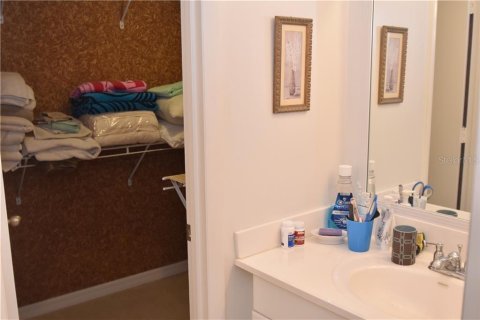 Condo in Sarasota, Florida, 3 bedrooms  № 667271 - photo 24