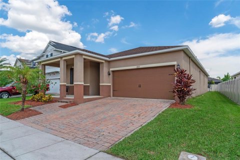 Villa ou maison à vendre à Kissimmee, Floride: 4 chambres, 183.2 m2 № 1244629 - photo 4