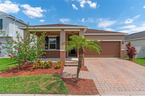 Casa en venta en Kissimmee, Florida, 4 dormitorios, 183.2 m2 № 1244629 - foto 1