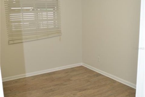 House in Tampa, Florida 4 bedrooms, 145.76 sq.m. № 1243632 - photo 26