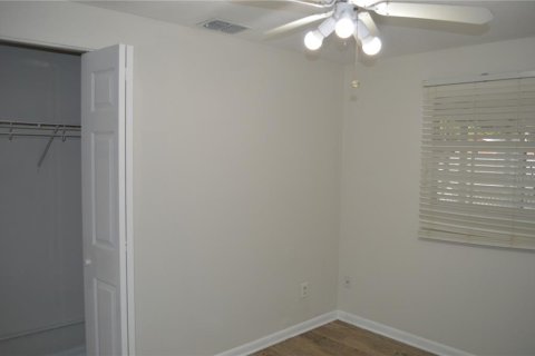 House in Tampa, Florida 4 bedrooms, 145.76 sq.m. № 1243632 - photo 27