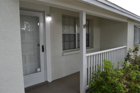 House in Tampa, Florida 4 bedrooms, 145.76 sq.m. № 1243632 - photo 5