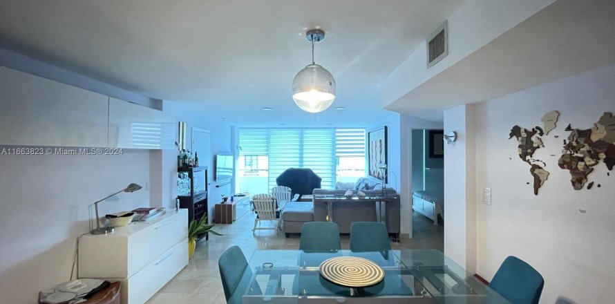 Condo in Surfside, Florida, 2 bedrooms  № 1375012