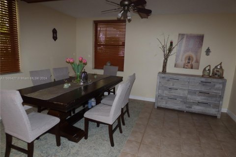 Condo in Aventura, Florida, 2 bedrooms  № 1188227 - photo 3