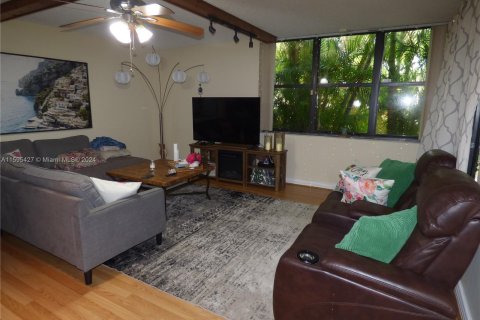 Condo in Aventura, Florida, 2 bedrooms  № 1188227 - photo 9