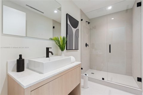 Adosado en venta en Miami, Florida, 3 dormitorios, 187.76 m2 № 1386122 - foto 22