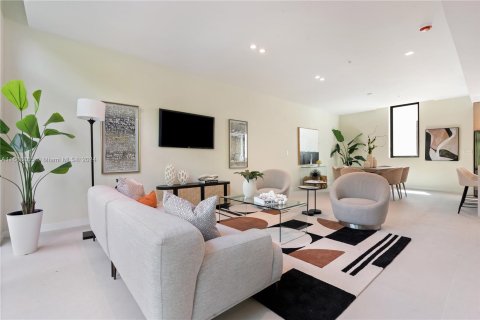 Townhouse in Miami, Florida 3 bedrooms, 187.76 sq.m. № 1386122 - photo 4