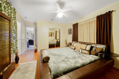Casa en venta en Surfside, Florida, 3 dormitorios, 150.22 m2 № 538518 - foto 10