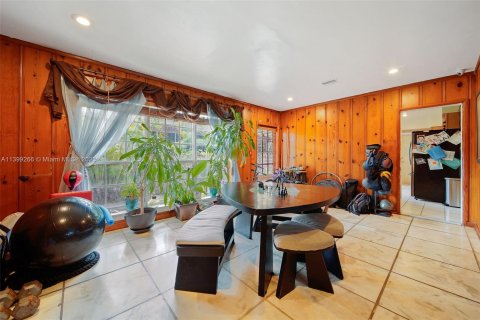 Villa ou maison à vendre à Surfside, Floride: 3 chambres, 150.22 m2 № 538518 - photo 3