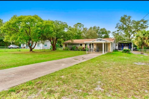 House in DeLand, Florida 4 bedrooms, 180.23 sq.m. № 1432292 - photo 2