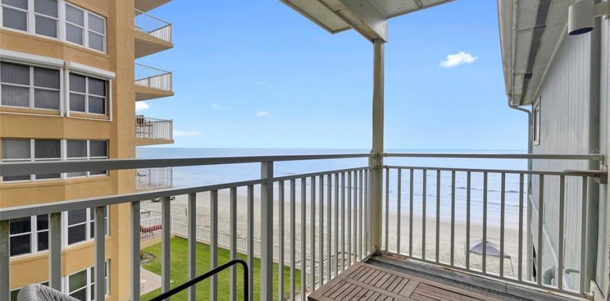 Condominio en New Smyrna Beach, Florida, 1 dormitorio  № 1403431