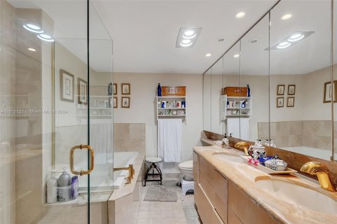 Copropriété à vendre à Miami, Floride: 2 chambres, 152.55 m2 № 1234744 - photo 12