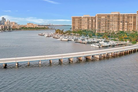 Condo in Miami, Florida, 2 bedrooms  № 1234744 - photo 25