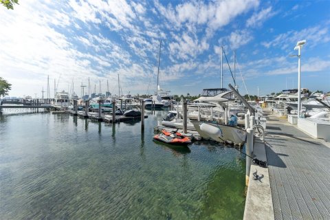 Condo in Miami, Florida, 2 bedrooms  № 1234744 - photo 20