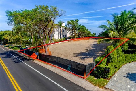 Terreno en venta en Hillsboro Beach, Florida № 691241 - foto 2