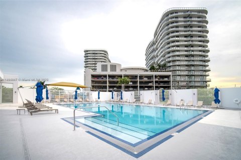Condominio en venta en North Miami, Florida, 3 dormitorios, 167.32 m2 № 632638 - foto 30