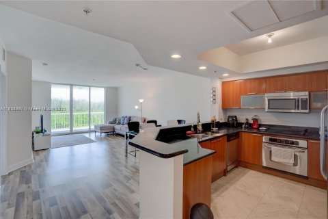 Condominio en venta en North Miami, Florida, 3 dormitorios, 167.32 m2 № 632638 - foto 2