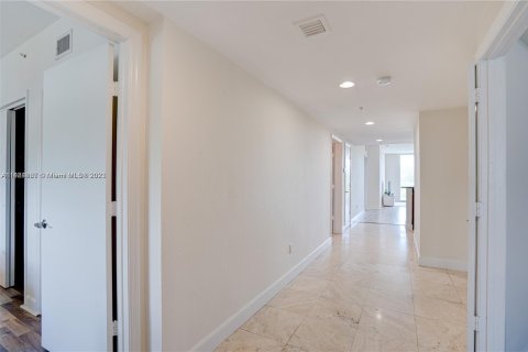 Condominio en venta en North Miami, Florida, 3 dormitorios, 167.32 m2 № 632638 - foto 8