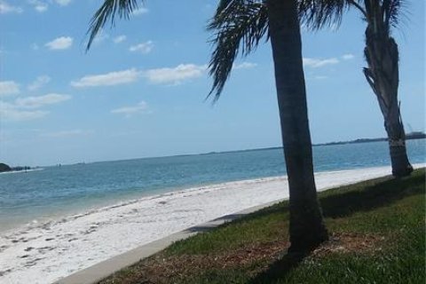 Adosado en venta en Saint Petersburg, Florida, 3 dormitorios, 177.91 m2 № 1361219 - foto 25