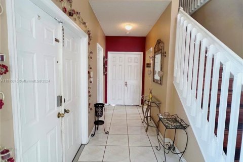 House in Davie, Florida 4 bedrooms, 197.32 sq.m. № 1329783 - photo 5