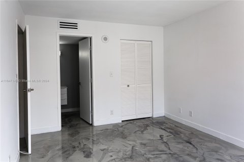 Copropriété à vendre à Sunny Isles Beach, Floride: 1 chambre, 71.26 m2 № 1329780 - photo 24