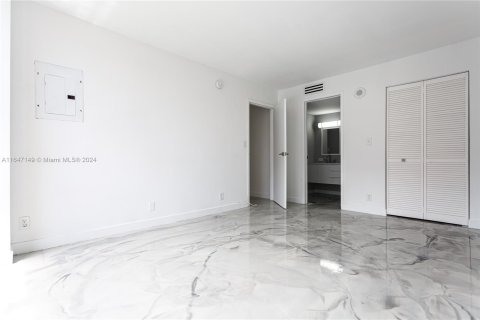 Copropriété à vendre à Sunny Isles Beach, Floride: 1 chambre, 71.26 m2 № 1329780 - photo 23