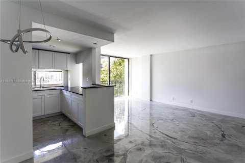 Copropriété à vendre à Sunny Isles Beach, Floride: 1 chambre, 71.26 m2 № 1329780 - photo 2