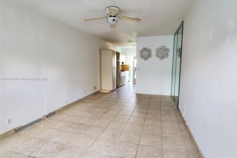 Copropriété à vendre à Miami Beach, Floride: 34.37 m2 № 1400321 - photo 6