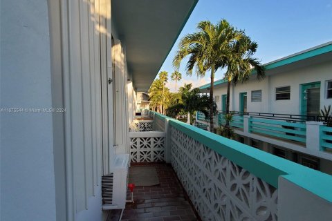 Copropriété à vendre à Miami Beach, Floride: 34.37 m2 № 1400321 - photo 2