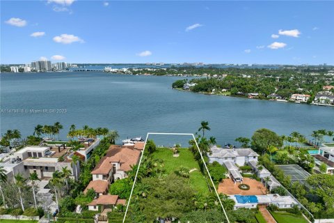 Купить земельный участок в Майами-Бич, Флорида № 837315 - фото 5