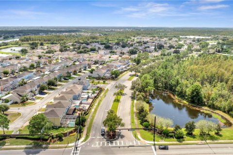 Villa ou maison à vendre à Orlando, Floride: 4 chambres, 170.57 m2 № 1388676 - photo 2