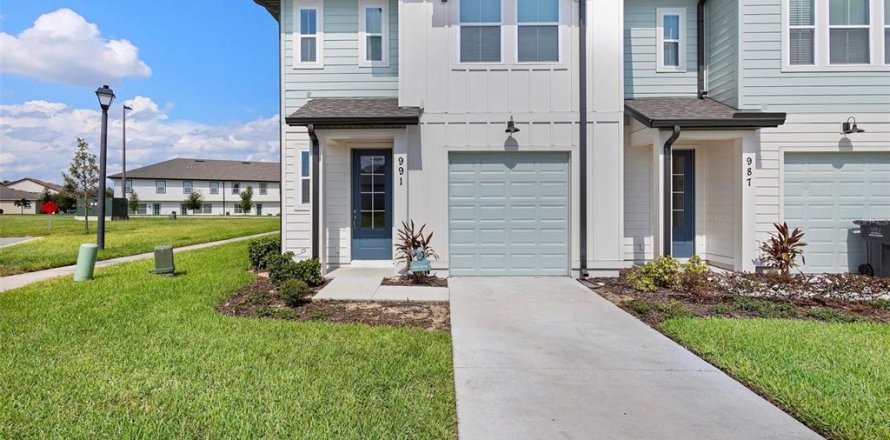 Townhouse in Davenport, Florida 3 bedrooms, 153.57 sq.m. № 1388705