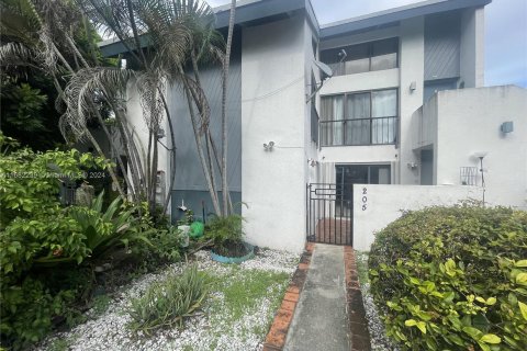 Condominio en venta en Miami, Florida, 2 dormitorios, 114.27 m2 № 1414000 - foto 1