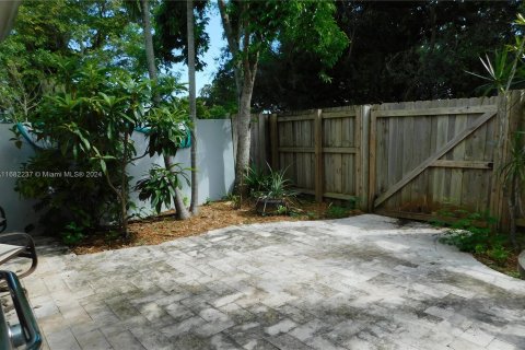 Townhouse in Cutler Bay, Florida 2 bedrooms, 94.3 sq.m. № 1413999 - photo 8