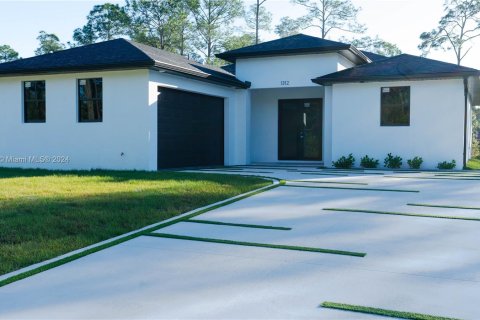 Casa en venta en Lehigh Acres, Florida, 3 dormitorios, 150.5 m2 № 1000080 - foto 4