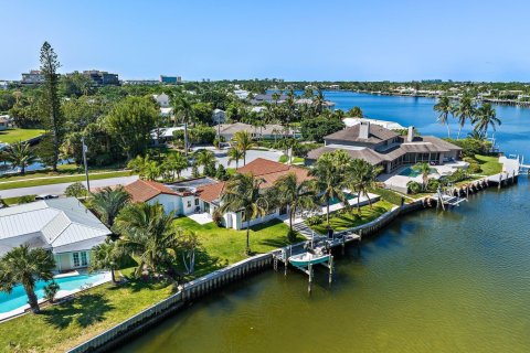 House in North Palm Beach, Florida 4 bedrooms, 327.48 sq.m. № 1175037 - photo 11