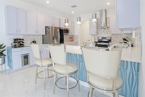 Casa en venta en Homestead, Florida, 4 dormitorios, 270.16 m2 № 1098501 - foto 18