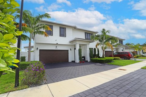 Villa ou maison à vendre à Homestead, Floride: 4 chambres, 270.16 m2 № 1098501 - photo 2