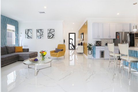 Villa ou maison à vendre à Homestead, Floride: 4 chambres, 270.16 m2 № 1098501 - photo 9