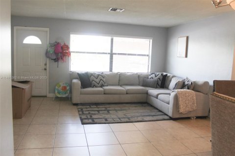 Casa en venta en Fort Lauderdale, Florida, 3 dormitorios, 109.53 m2 № 843591 - foto 10