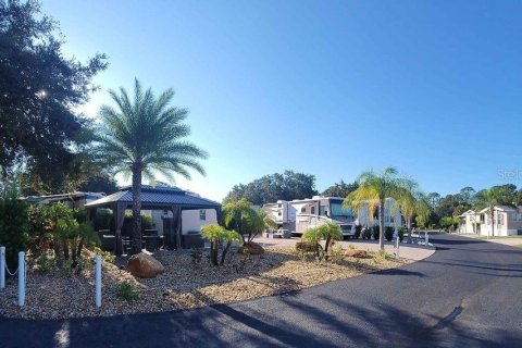 Apartment in Clermont, Florida 3 rooms № 1336543 - photo 1