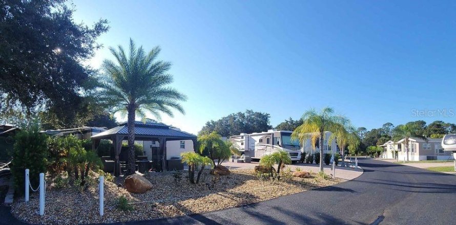 Apartment in Clermont, Florida 3 rooms № 1336543