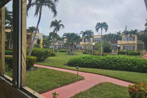 Condominio en venta en Hallandale Beach, Florida, 1 dormitorio, 99.5 m2 № 940867 - foto 17